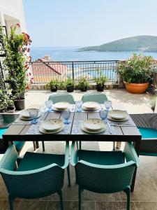 Waterfront One Bedroom Apartment - Lustica Bay