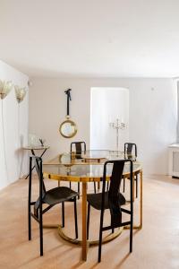 Elegant Charming Residence e Terrace in the Center