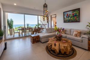 Luxury Oceanview Penthouse Gym & Pickleball