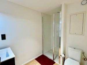 We Live Inn Sharies Reims - B304