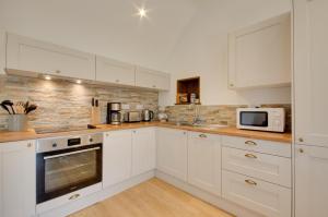 1 Bed in Porthleven oc-p00898