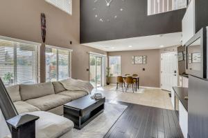 Big Yard and Patio! Modern Home Near Vegas Strip