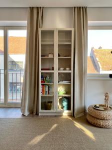 Stylish Riverside Apartment in Old Town