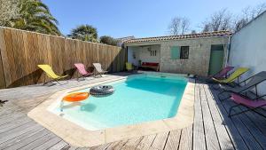 Villa avec piscine à deux pas des pistes cyclables