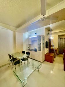 ZenRoofs- Studio Apartment