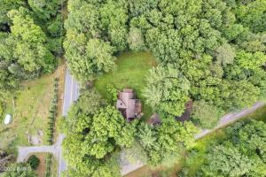 Poconos True Log Cabin with Sauna, Movie Theather, Hot Tub & Fire Pit!