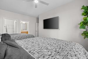 The Emerald Penthouse Suite The Gulch