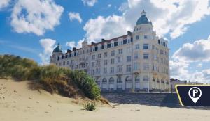Direct aan Strand & Zeedijk - Licht Appartement 75m2 - Zeebrugge - 5 Personen