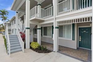 #424 - Lake and Fountain Views - Second Floor