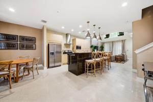 Luxury 04 Bedroom Villa near Disney