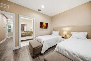 Luxury 04 Bedroom Villa near Disney