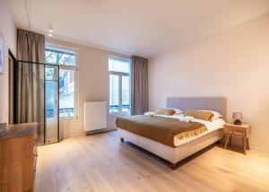 Bright apartment with terrace in heart of Ghent