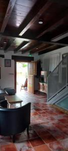 La casa de abajo