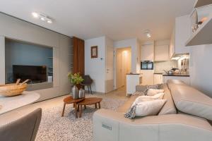Casiola - Comfortable 2 bedroom apartment with sea-view