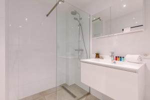 Casiola - Bright modern apartment close to the casino