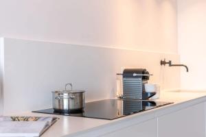 Casiola - Cozy modern studio with magnificent sea-view