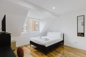 Bright 2BD Maisonette - Kennington!