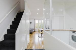 Bright 2BD Maisonette - Kennington!