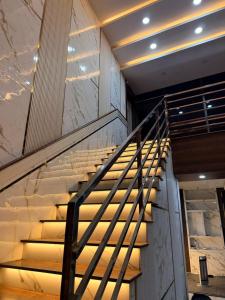 Private Rooftop Penthouse , Himalayan Views