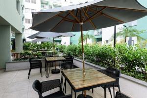 Modern loft with pool and sauna! AC, WiFi e TV