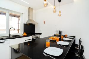 Whome Family Apartment in Costa da Caparica