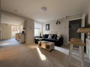 Central Margate Cinema Retreat With Spacious Garden