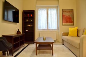 Lycabettus & Alexandras Apartment II