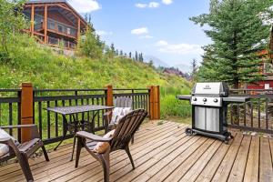 2BR Condo at The Aspens BBQ plus Terrace Views