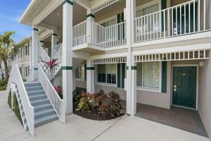 #324 - Golf Views -Second Floor - Updated
