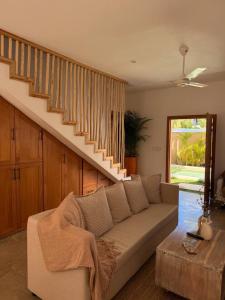 Modern 2BR Casita, Private Jacuzzi Near Beach, Pickleball, basketball