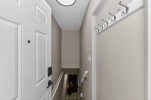 2BR Suite Near YYC Airport and Downtown 4326 DN