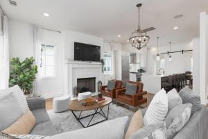Townhome with Rooftop Garage Pool Table by Belmont and Vanderbilt