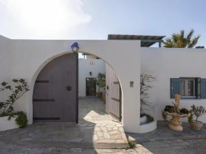 Yema House - Naoussa Bay