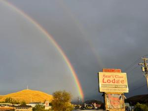 Bears Claw Lodge