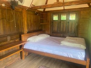 Fam Sugiono Cottage - Wooden House