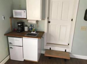 Terrific cozy studio space with kitchenette and patio