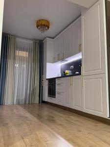 Apartament de Lux cu Terasă la Lac Rediu La 5 Minute de Moldova Mall