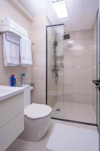 Cozy 1 bedroom apartment overlooking the city