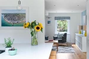 5 Bed in Seaview oc-m33328