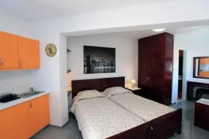 Stegadi Apartments Sikinos - Alopronia