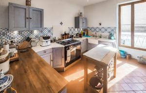 Amazing Home In Alignan-Du-Vent