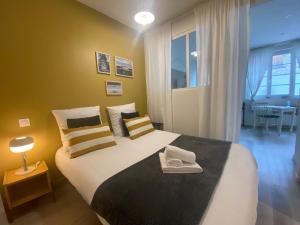 Le Beaumarchais Charming Studio Apartment near Thabor