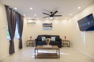 Beautiful 1 Bedroom 14 at Sandcastles