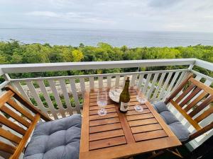 Oceanfront 1-Bedroom Condo Getaway in Panglao