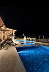Oceanfront 1-Bedroom Condo Getaway in Panglao