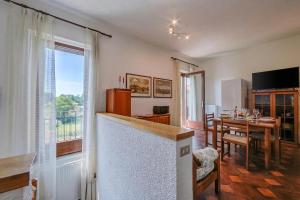 Charming La Gelosia Few Min From Lake: 2BR Monvalle Apartment - Happy Rentals