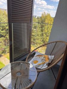 Studio Yellow Moon Borovi