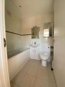 Lovely Central Romsey Apartment