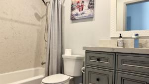 Yellow house Whole 2bedrooms in Alhambra