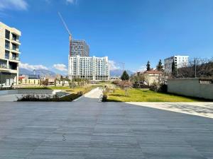 Urban Oasis Near Center